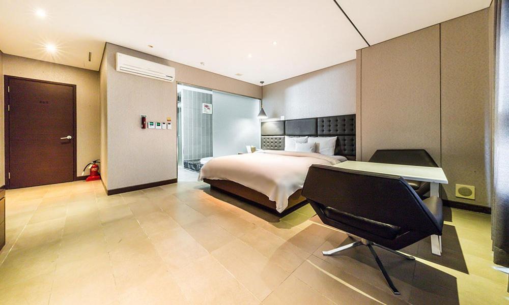Yeongdeungpo Lifestyle F Hotel Seúl Exterior foto