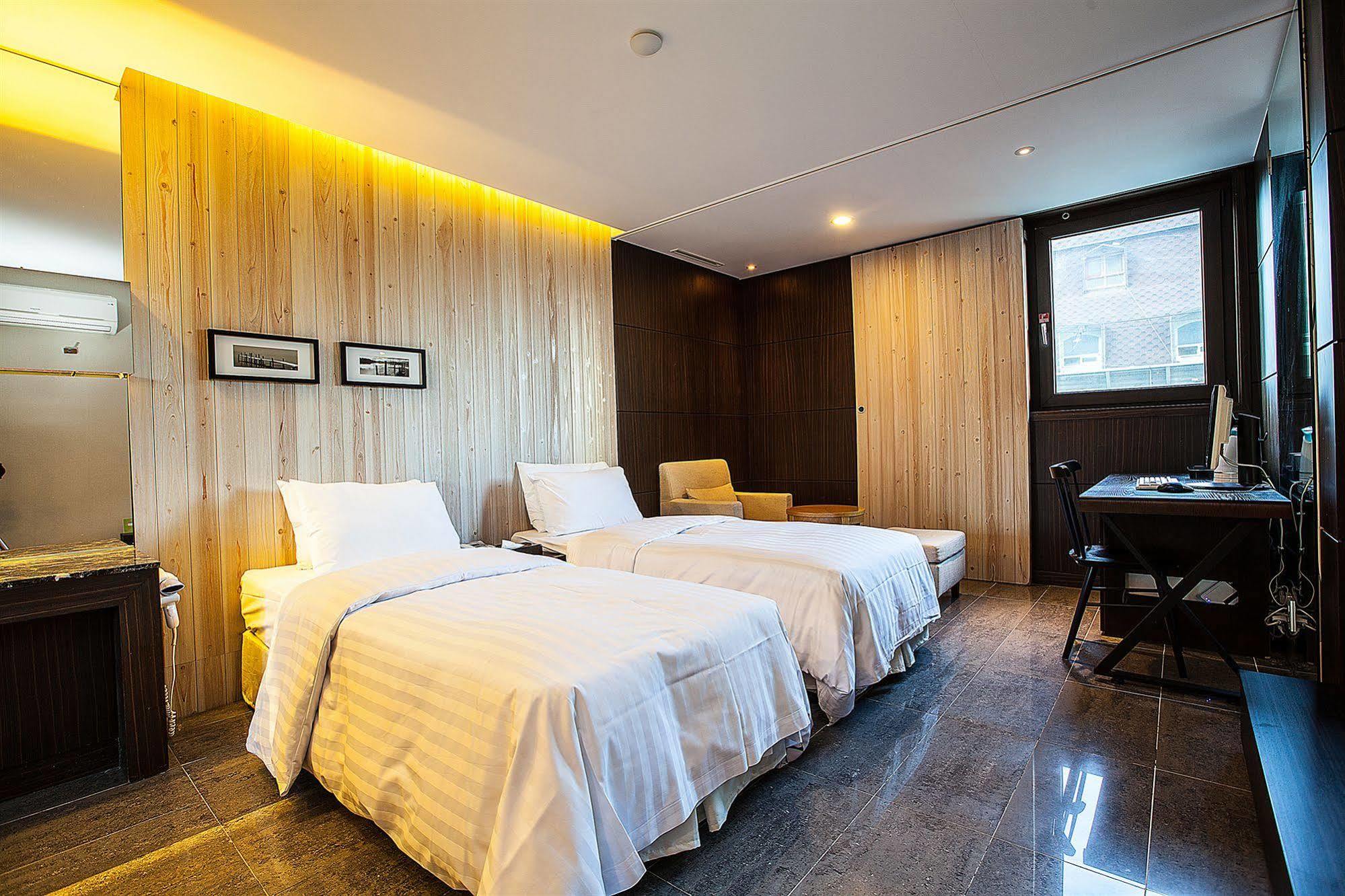 Yeongdeungpo Lifestyle F Hotel Seúl Exterior foto