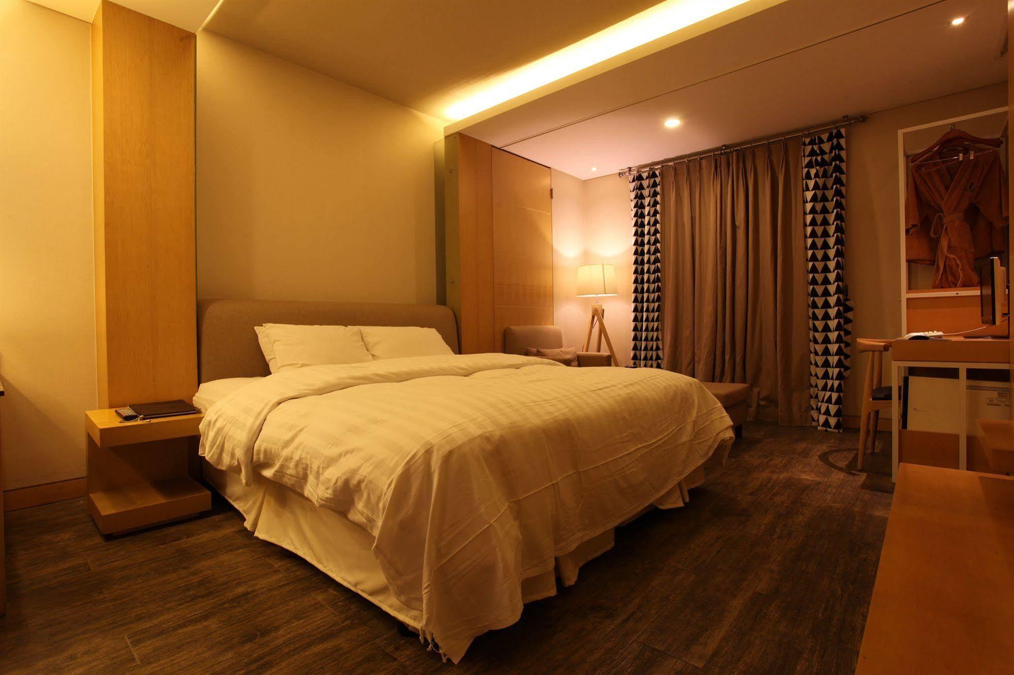 Yeongdeungpo Lifestyle F Hotel Seúl Exterior foto