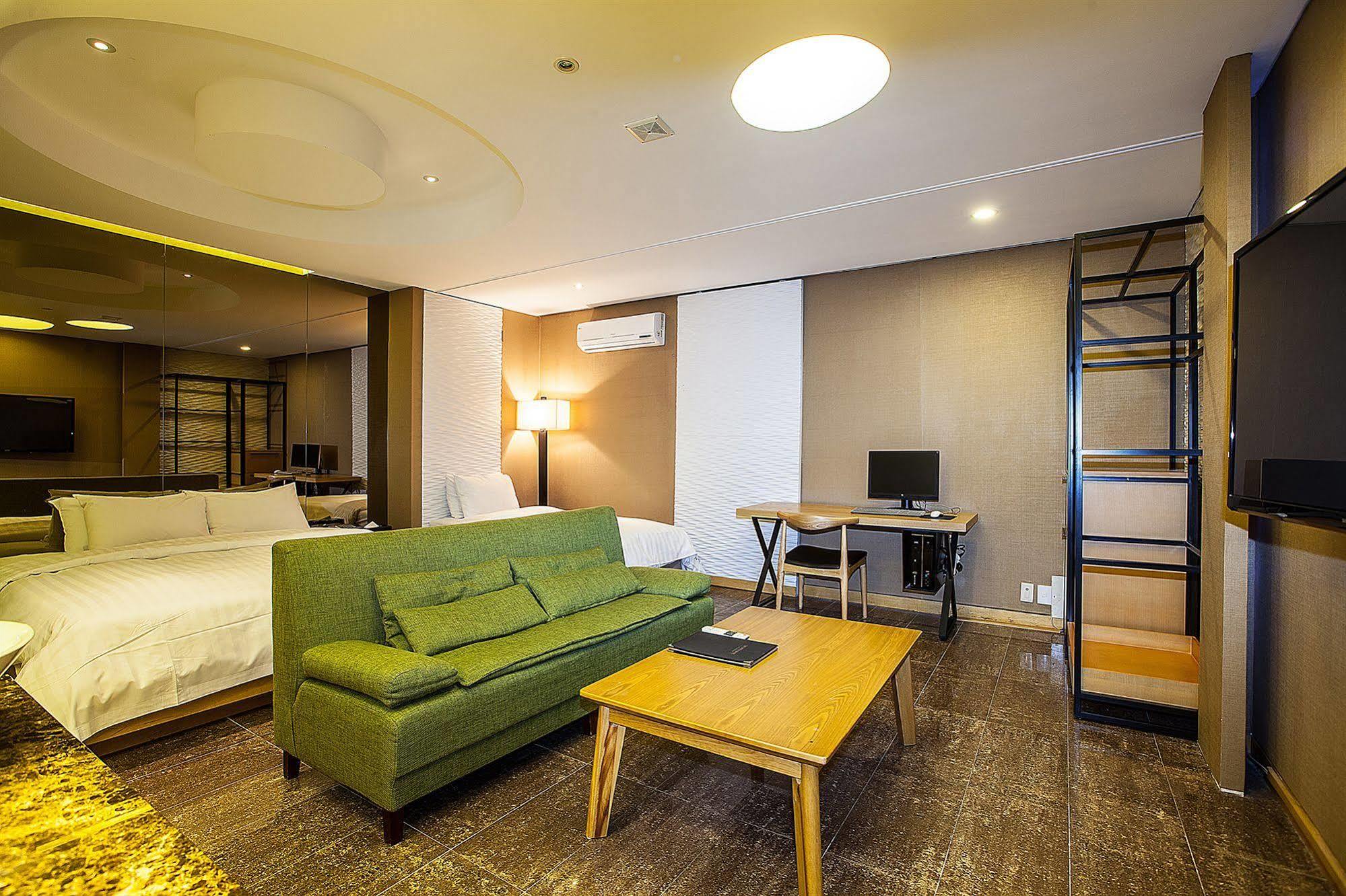Yeongdeungpo Lifestyle F Hotel Seúl Exterior foto